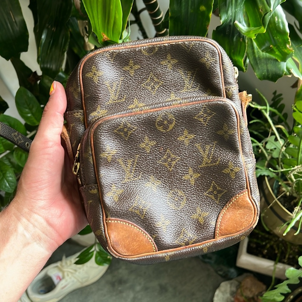 Louis Vuitton Authentic Amazon Crossbody - Needs Repair